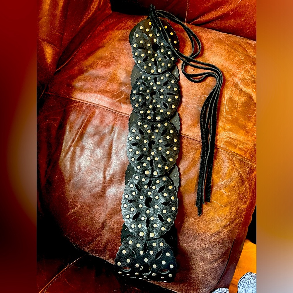 Faux leather studded medallion belt with real leather ties 2X